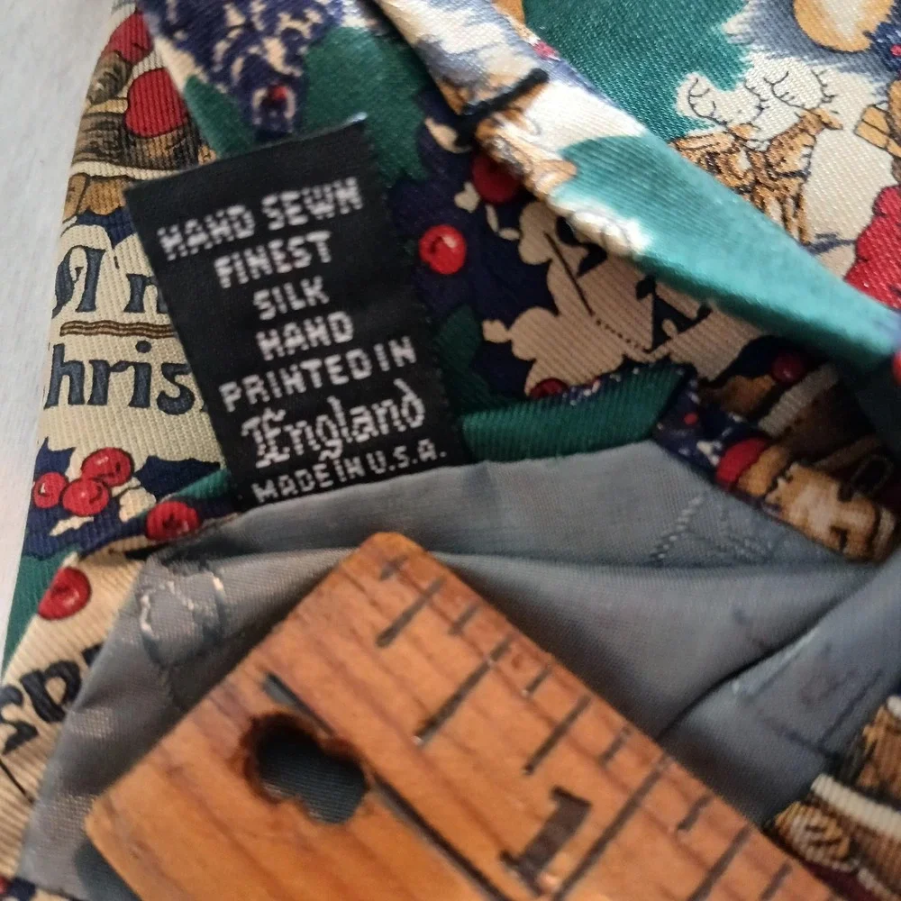 Robert Talbott‎ Silk Tie Mens Green Santa Merry Christmas Holiday Print Necktie